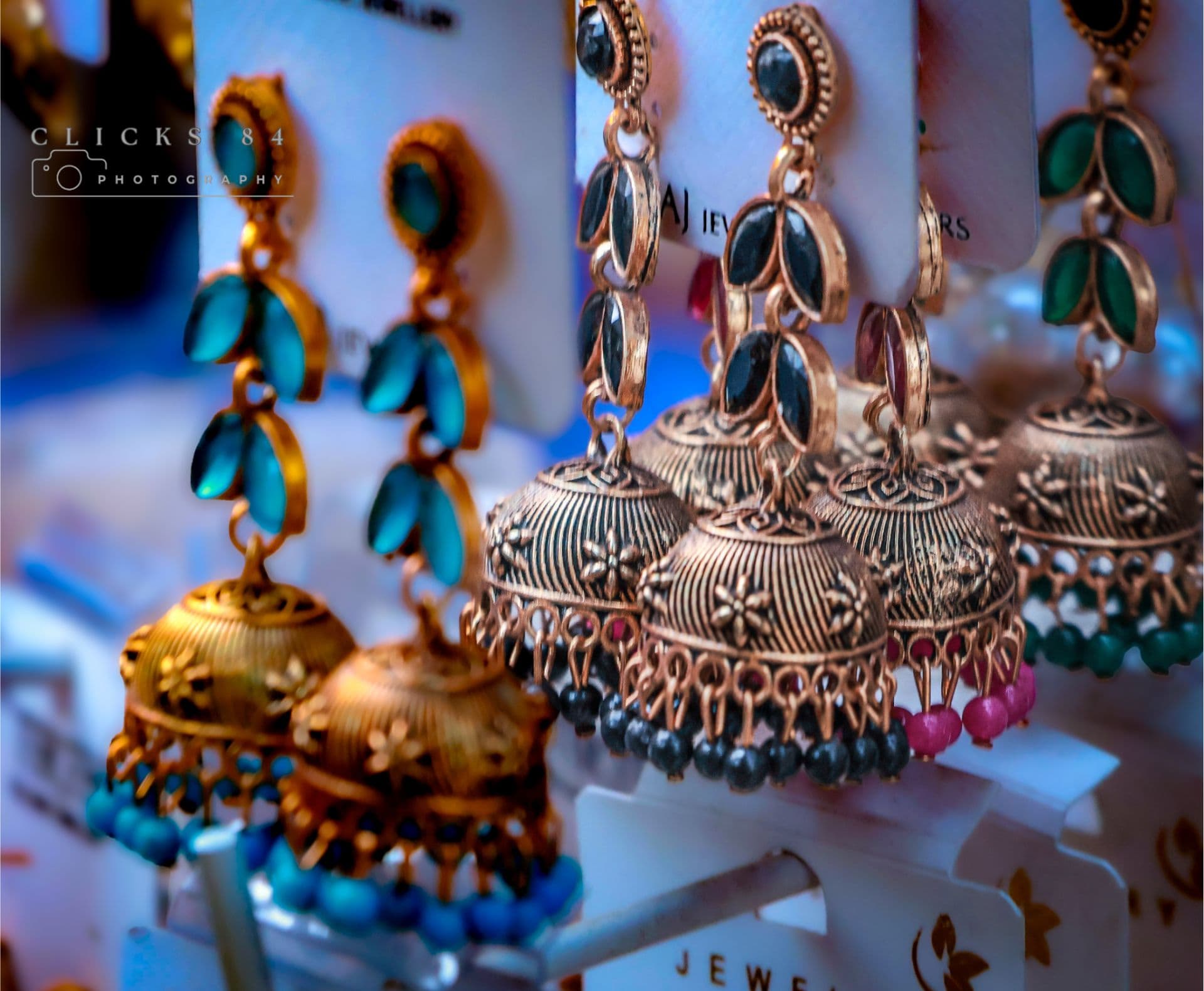 Portfolio by Clicks 84